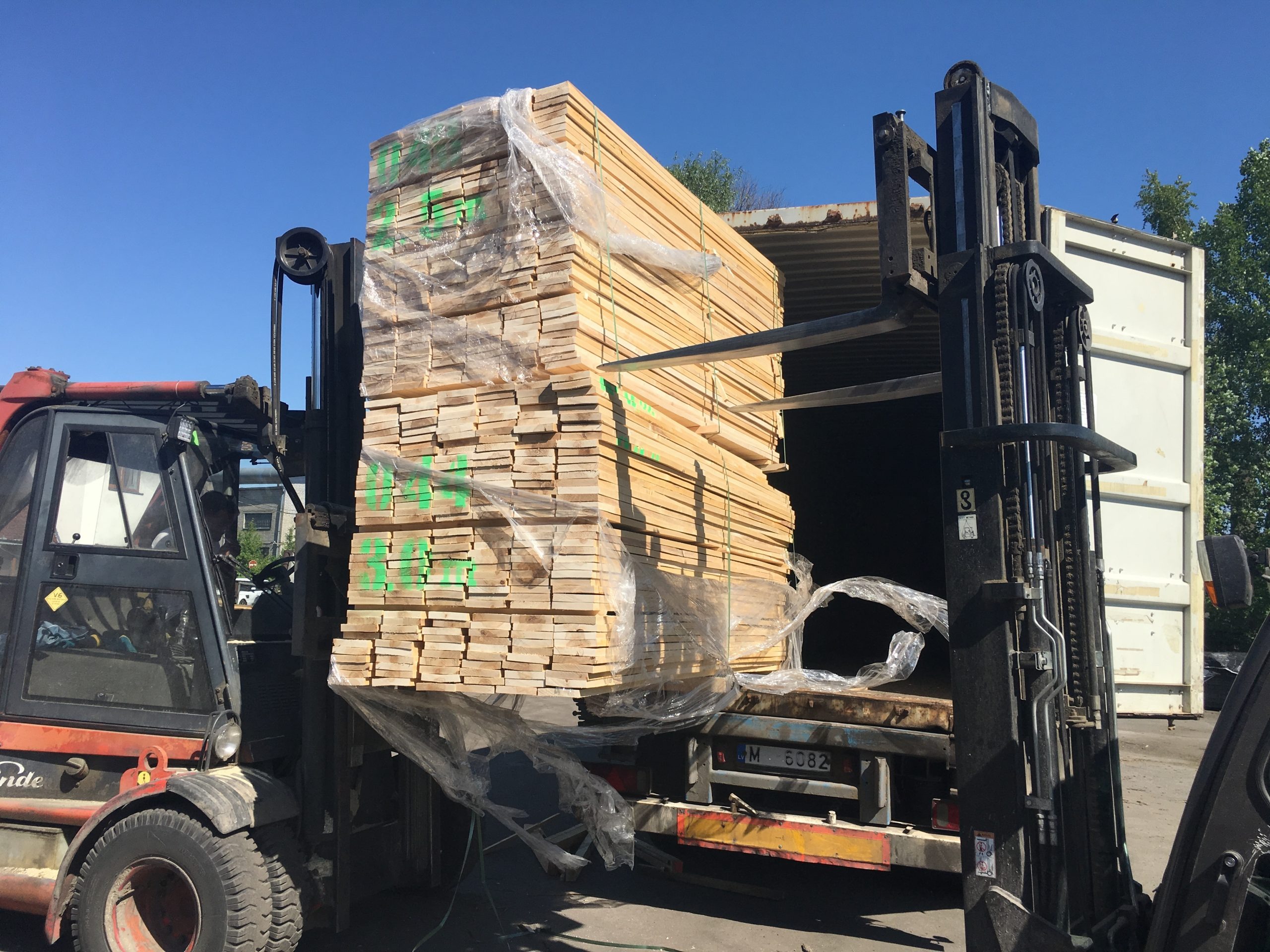 Export of Round Wood Logs